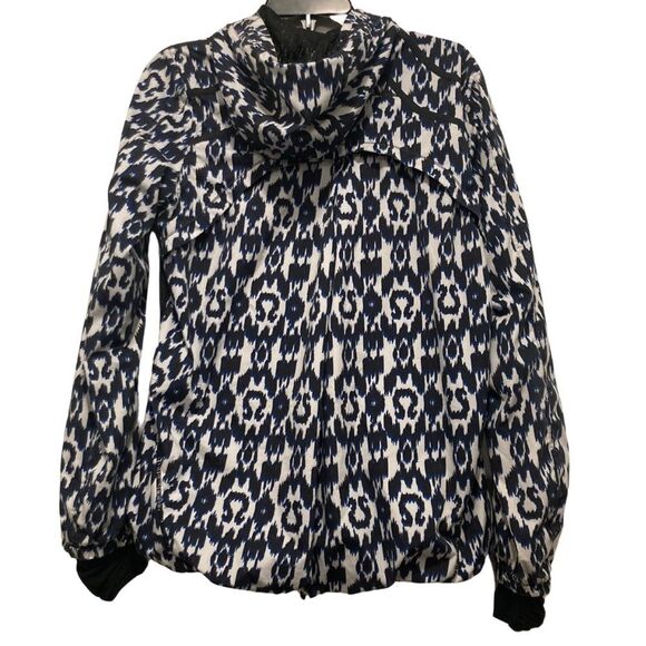 Lululemon Downtime Jacket in Ikat Print Black/Blue/White 2014 Seawheeze - Picture 3 of 4